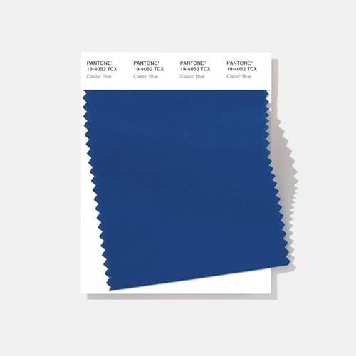 Cor do Ano 2020: PANTONE 19-4052 Classic Blue 29 SWCD pantone fashion home interiors tcx cotton swatch color of the year 2020 classic blue 19 4052.jpg