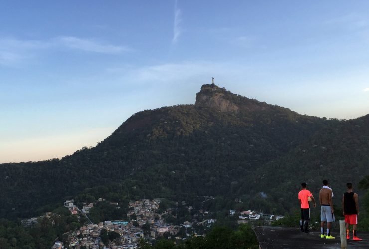 COM O APOIO DA PREFEITURA, RIO ACADEMY PRESENTEIA A CIDADE 39 Cristo do Morro dos Prazeres Foto Guilherme de Sa