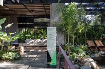 Lago Negro, temático brasileiro, é destaque na Casa Cor SP 2018 42 Lounge de entrada Casa Cor 2018 Edson Lorenzo 1