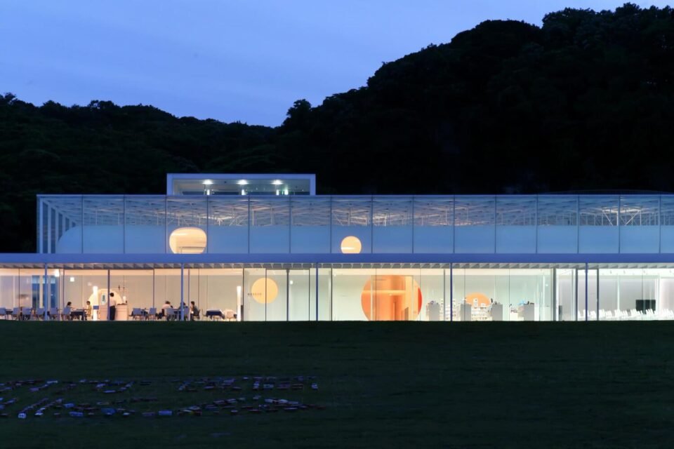 Riken Yamamoto, Prêmio Pritzker 2024 52 Yokosuka Museum of Art 2006 Photo courtesy of Tomio Ohashi